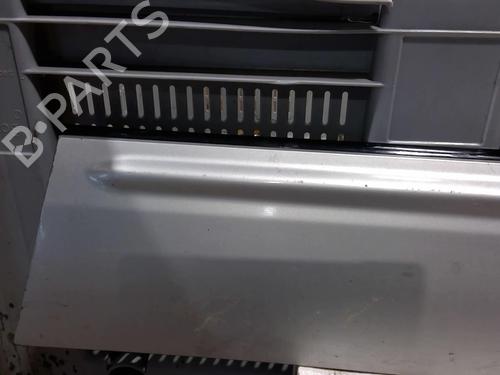 Used Door moulding trim Door moulding trim JEEP GRAND CHEROKEE II (WJ, WG) 2.7 CRD 4x4 (163 hp) 32666401 32666401