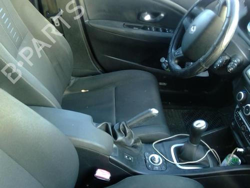 Fuse box RENAULT MEGANE III Hatchback (BZ0/1_, B3_) 1.5 dCi (BZ09, BZ0D, BZ1W, BZ29, BZ14) | BP31704754E1 - Image 10