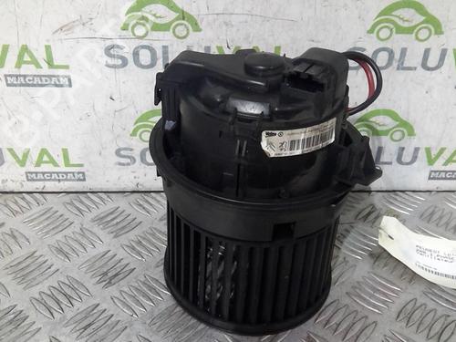 Used Heater blower motor Heater blower motor PEUGEOT 208 I (CA_, CC_) 1.4 HDi (68 hp) 22004892 22004892