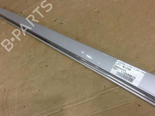 Dørliste MERCEDES-BENZ C-CLASS (W203) C 220 CDI (203.006) (136 hp) 30823545