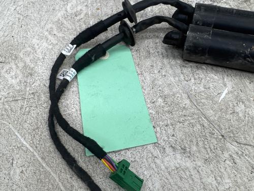 Used Tailgate lift support Tailgate lift support 37010344 37010344