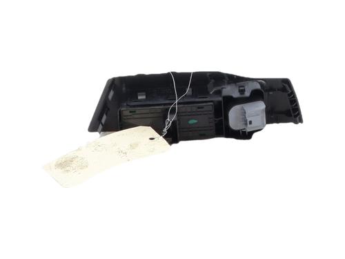 Left front window switch VW POLO VI (AW1, BZ1, AE1) 1.0 TSI | BP40000673I27 - Image 2