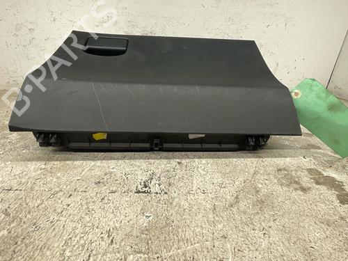 Handskerum Handskerum TOYOTA YARIS (_P9_) 1.4 D-4D (NLP90_, NLP90R) (90 hp) 36512130 36512130