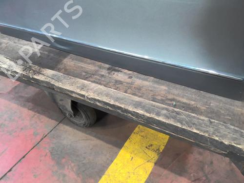 Used Left front door Left front door 20354206 20354206