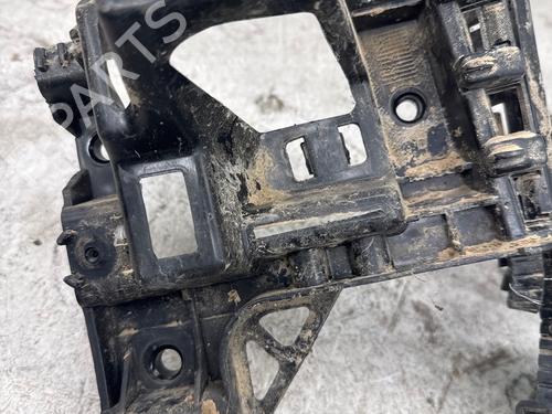 Used Rear bumper bracket Rear bumper bracket 37481976 37481976