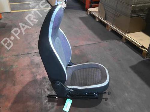 Sæde venstre fortil RENAULT TWINGO III (BCM_, BCA_) 1.0 SCe 70 (BCMB) | BP29596547C15 