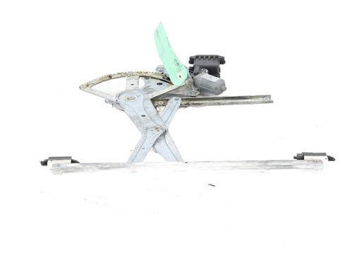 Lève-vitre arrière gauche TOYOTA COROLLA Verso (ZER_, ZZE12_, R1_) 2.2 D-4D (AUR10_, AUR10R) (177 hp) 31910531