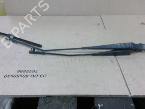 Used Front windshield wiper arm PEUGEOT 207 CC (WD_) 1.6 HDi (109 hp) 26183261