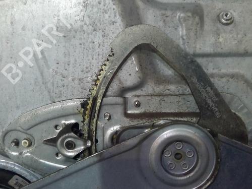 Used Front left window mechanism Front left window mechanism VOLVO V50 (545) 1.6 D (110 hp) 20353705 20353705