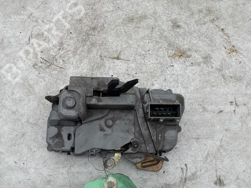 Used Front left lock Front left lock 37164379 37164379