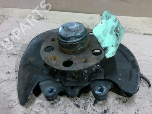 Used Right front steering knuckle Right front steering knuckle MERCEDES-BENZ C-CLASS (W203) C 220 CDI (203.006) (136 hp) 31956901 31956901