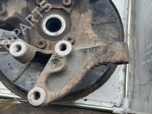 Used Left rear steering knuckle Left rear steering knuckle FORD KUGA I 2.0 TDCi 4x4 (163 hp) 39957874 39957874