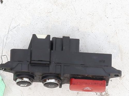 Warning switch ALFA ROMEO 159 (939_) 2.0 JTDM (939AXP1B) | BP29896548I22