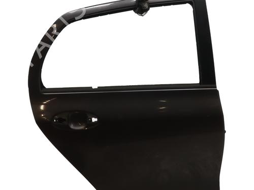 Used Right rear door TOYOTA YARIS (_P9_) 1.4 D-4D (NLP90_, NLP90R) (90 hp) 30690624