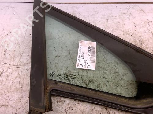 Vidro triangular frente direito Vidro triangular frente direito PEUGEOT 208 I (CA_, CC_) 1.2 VTI 82 (82 hp) 33472101 33472101