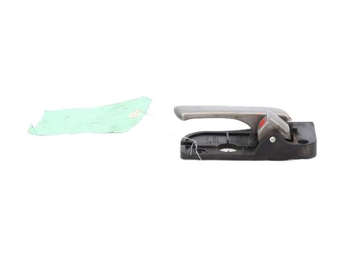 Front left interior door handle KIA CARENS III MPV (UN) 2.0 CRDi 140 | BP30116178I13 - Image 4