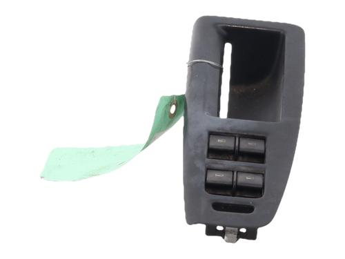 Pulsantiera anteriore sinistra Pulsantiera anteriore sinistra VW POLO IV (9N_, 9A_) 1.4 TDI (80 hp) 35997972 35997972