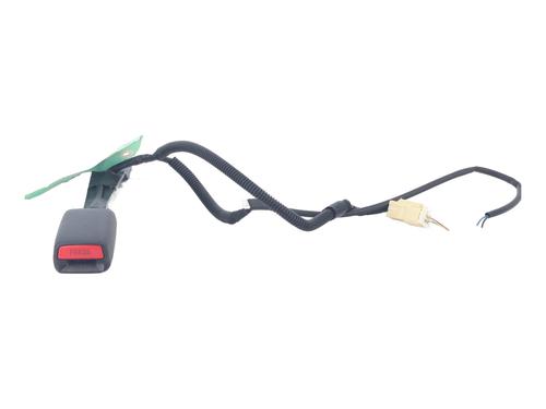 Used Seat buckle TOYOTA YARIS (_P9_) 1.4 D-4D (NLP90_, NLP90R) (90 hp) 31582770