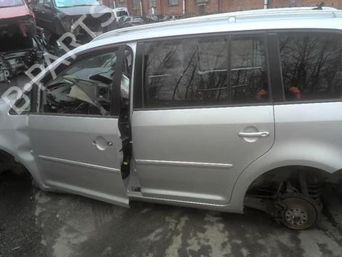 Right taillight VW TOURAN (1T1, 1T2) 1.9 TDI | BP23996038C35 