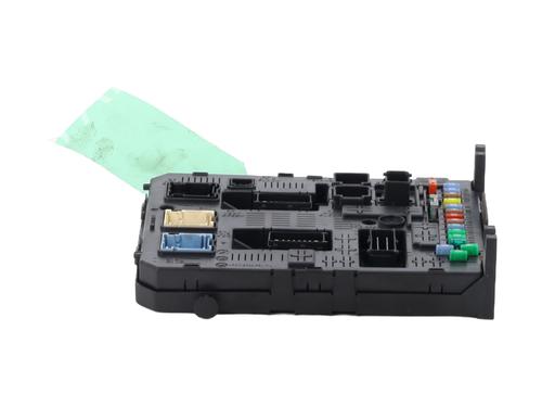 Used Fuse box Fuse box 28683915 28683915