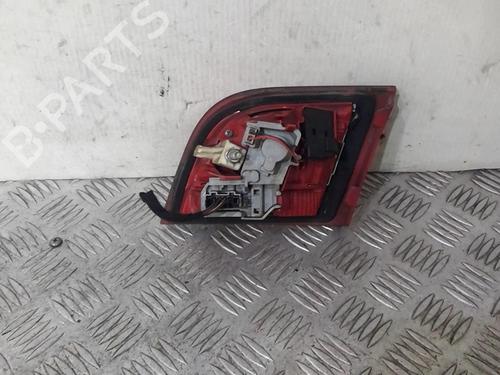 Używane Lampa tylna klapy bagażnika lewa AUDI A3 Sportback (8PA) 1.6 TDI (105 hp) 20352006