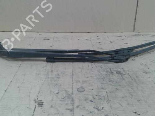 Used Front windshield wiper arm TOYOTA AVENSIS (_T25_) 2.0 D-4D (ADT250_, ADT250R) (126 hp) 28026822
