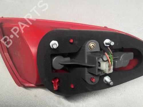 Right taillight ALFA ROMEO 147 (937_) 1.9 JTD (937.AXD1A, 937.BXD1A, 937.AXV1A, 937.BXB1A,... | BP22000099C35 