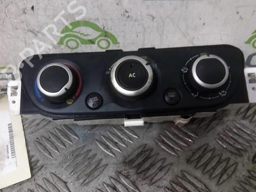 Used Climate control Climate control RENAULT MEGANE III Hatchback (BZ0/1_, B3_) 1.5 dCi (106 hp) 20369902 20369902