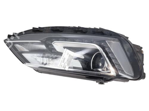 Used Right headlight VW JETTA IV (162, 163, AV3, AV2) 1.4 TSI Hybrid (170 hp) 30380987
