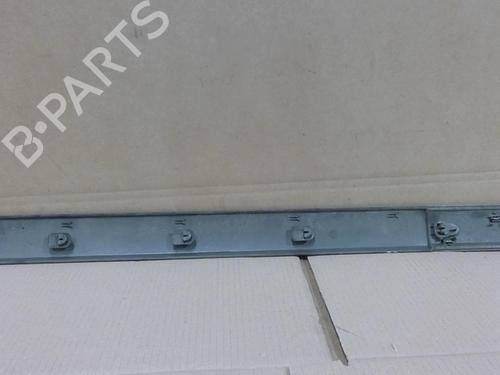 door-moulding-trim-renault-megane-ii-estate-km01_-2003-2004-2005-2006-2007-2008-2009-2010-2011-2012-29896660 main image