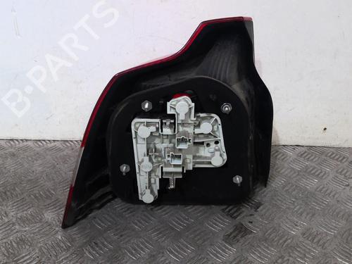 Used Right taillight Right taillight VOLVO S40 II (544) 2.0 D (136 hp) 21817688 21817688