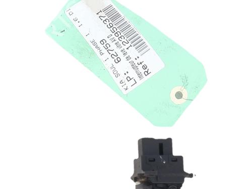 Used Right front window switch Right front window switch KIA SOUL I (AM) 1.6 CRDi 128 (126 hp) 33945575 33945575