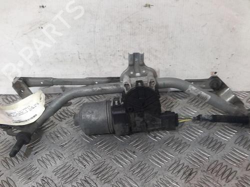 Used Front wiper motor Front wiper motor PEUGEOT 208 I (CA_, CC_) 1.6 HDi (92 hp) 20367220 20367220