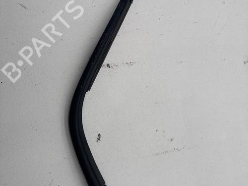 Used Rear windshield wiper arm Rear windshield wiper arm 39551430 39551430