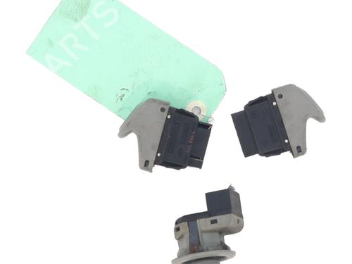 Used Left front window switch Left front window switch RENAULT TWINGO I (C06_) 1.2 (C066, C068) (58 hp) 30823748 30823748