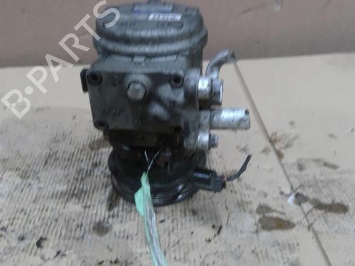 Used AC compressor AC compressor KIA CARENS III MPV (UN) 2.0 CRDi 140 (140 hp) 31280884 31280884