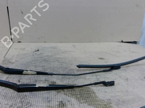 Front windshield wiper arm VW GOLF VII (5G1, BQ1, BE1, BE2) 1.5 TSI 5G1955409B