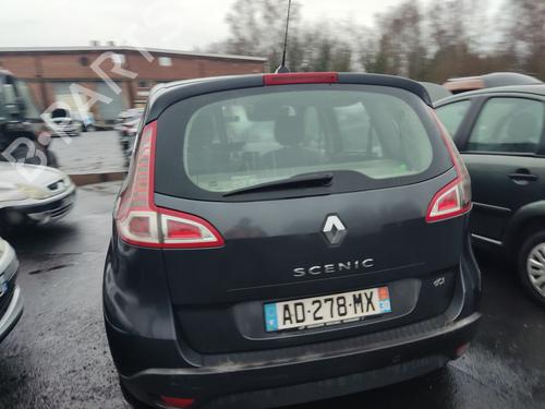 Left headlight RENAULT SCÉNIC III (JZ0/1_) 1.5 dCi | BP31347179C28 