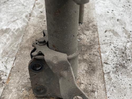 Used Right front shock absorber Right front shock absorber 37635789 37635789