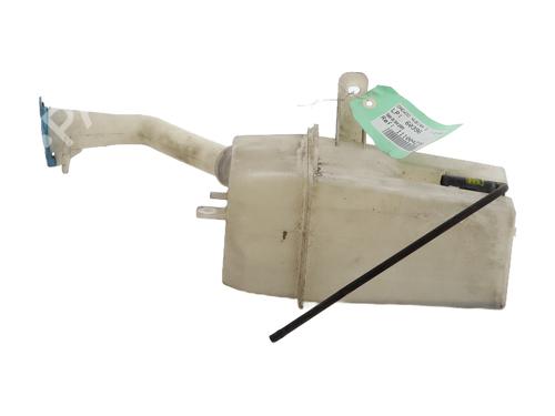 windscreen-washer-tank-daewoo-nubira-saloon-j200-2003-28571813 main image