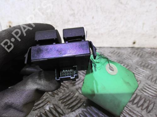 Used Left front window switch Left front window switch AUDI A3 (8L1) 1.9 TDI (100 hp) 20358257 20358257