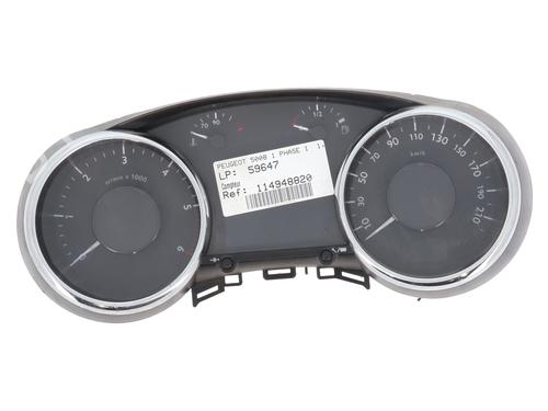 Used Instrument cluster PEUGEOT 5008 (0U_, 0E_) 1.6 HDi (112 hp) 30261733