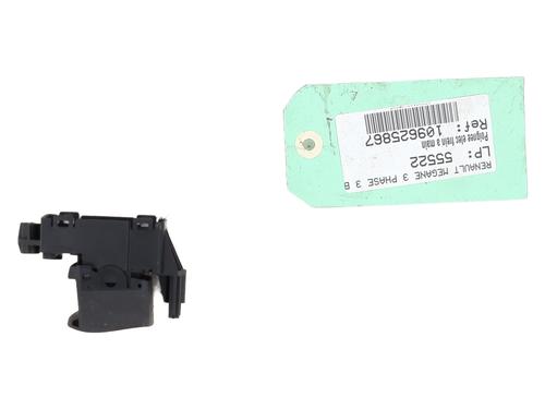 Used Switch Switch RENAULT MEGANE III Grandtour (KZ0/1) 1.5 dCi (KZ09, KZ0D, KZ1G, KZ29, KZ14, KZ1W, KZ10, KZ1F,... (110 hp) 27689939 27689939