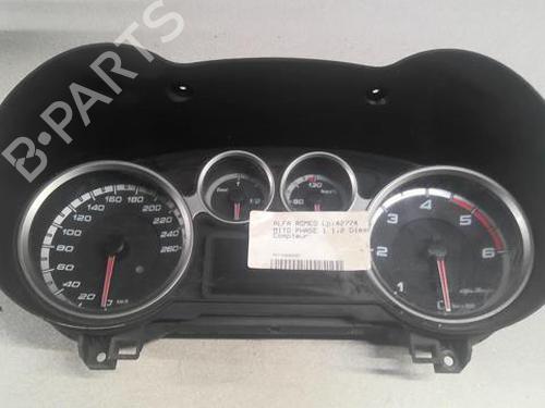 Used Instrument cluster ALFA ROMEO MITO (955_) 1.3 MultiJet (955AXP1A, 955AYC1A) (95 hp) 21786376