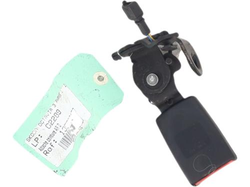 seat-buckle-skoda-octavia-iii-5e3-nl3-nr3-2012-2013-2014-2015-2016-2017-2018-2019-2020-2021-40613940 main image