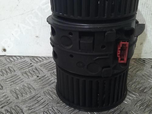 Used Heater blower motor RENAULT MEGANE III Coupe (DZ0/1_) 1.5 dCi (DZ09, DZ0D, DZ1F, DZ1G, DZ14, DZ29) (110 hp) 20366978