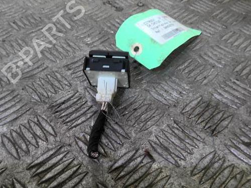 Used Left front window switch Left front window switch CITROËN C4 CACTUS 1.2 THP 110 (110 hp) 20360930 20360930