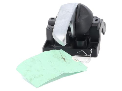 front-left-interior-door-handle-fiat-500x-334_-2014-32199990 main image