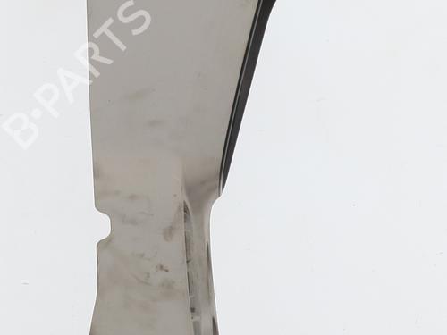 Used Middle console Middle console HYUNDAI i20 III (BC3, BI3) 1.0 T-GDI hybrid 48V (101 hp) 29758586 29758586