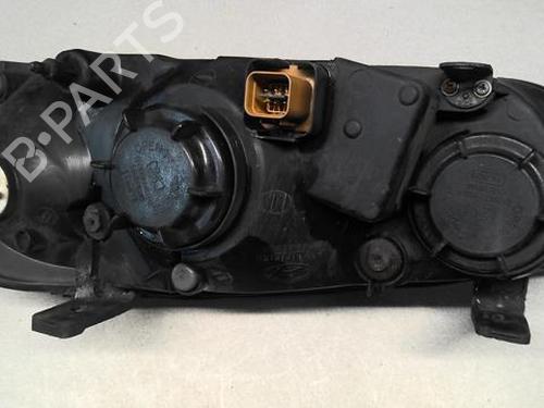 Right headlight HYUNDAI ELANTRA III Saloon (XD) 2.0 CRDi | BP22000953C29 
